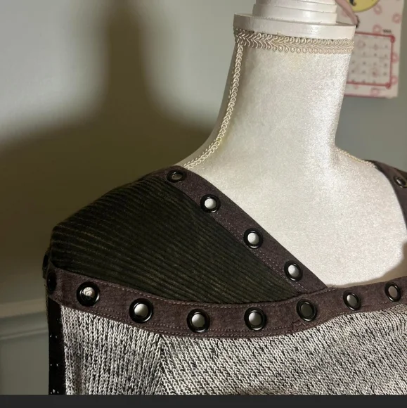 SALVAGE Subversive and Grunge Style Stripped Stuuded Long Sleeved Top. M - Picture 2 of 4